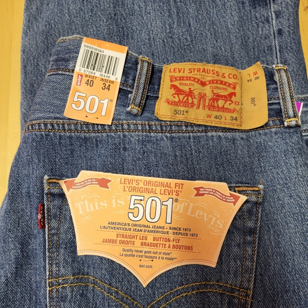 NWT Levi's 501 Jeans Button Fly 40x34 (40x33)